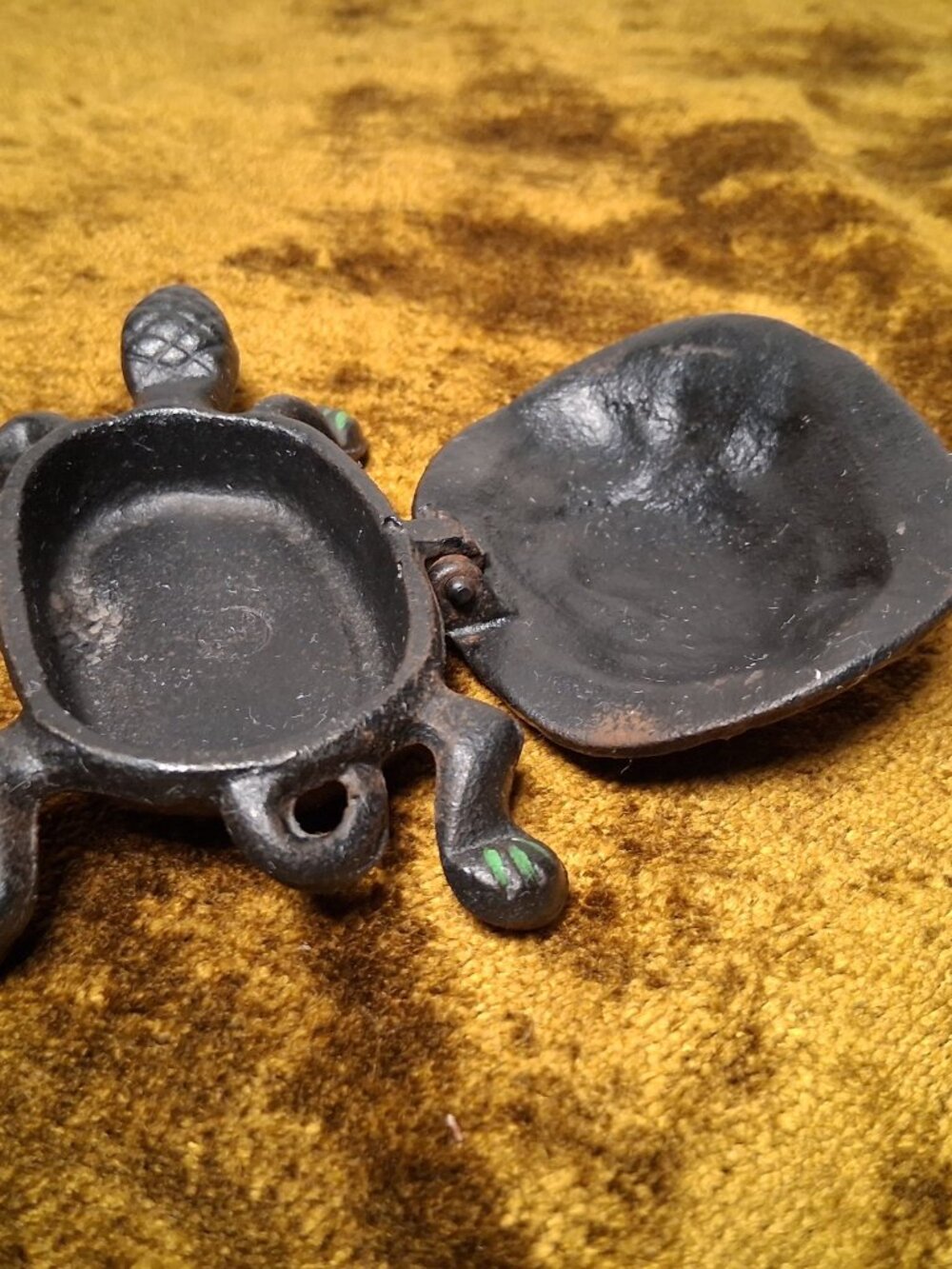Vintage Wilton Cast Iron Turtle Trinket Box Hinged Black Painted Flowers Dish 4" - Picture 11 of 14